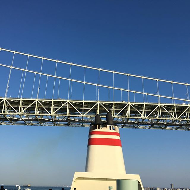 鳴門海峡大橋を通過後今日は大切な中間に会ってお昼やはりを一緒に  楽しみです^_^