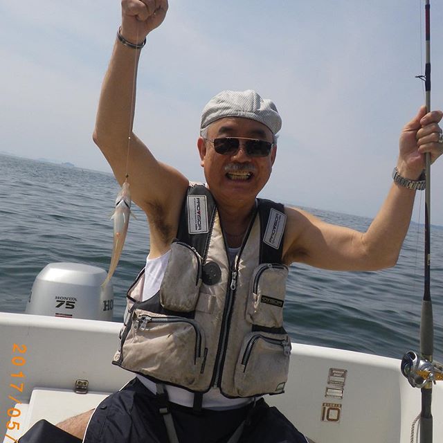 大漁でした^_^産まれて海で船で釣りをしたのは3回目3回共大漁経験でしたワァーイ^_^