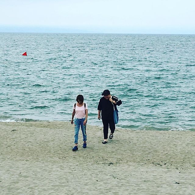 今年初の新潟の海二人の心は  海に入りたい🏖の一心  果たし️